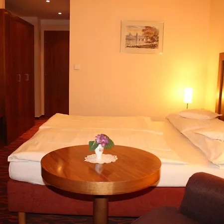 Monica 3* Prag
