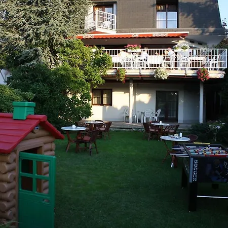 Monica 3* Prag