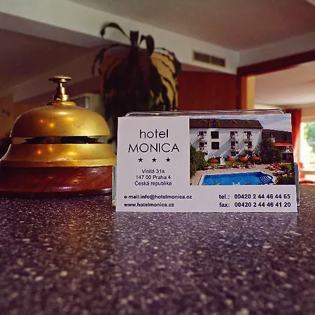 Monica 3* Прага