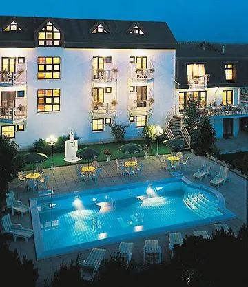 Monica 3* Praga