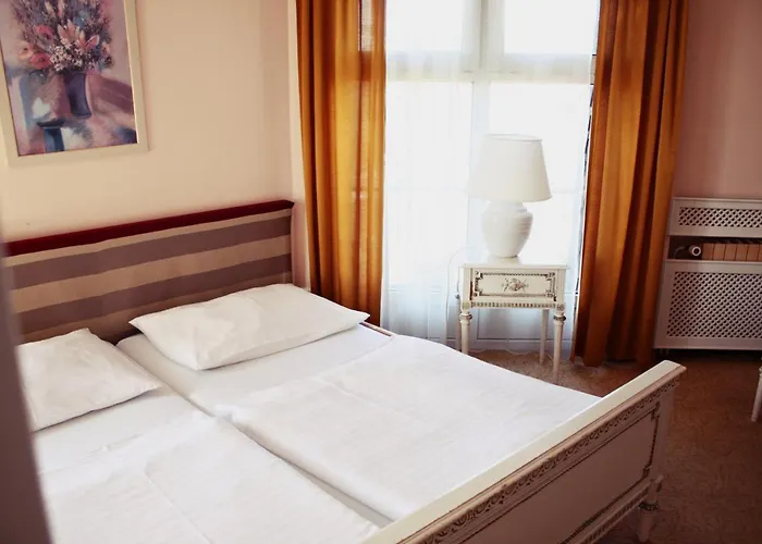 Monica Hotel 3*