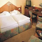 Monica Otel