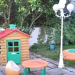 Monica 3*