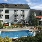 Otel Monica