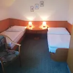 Monica 3* Prag