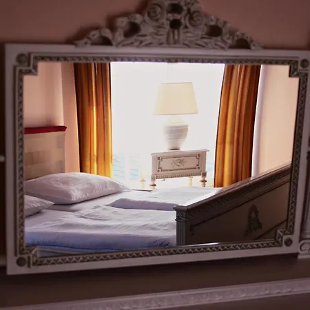 Otel Monica 3*